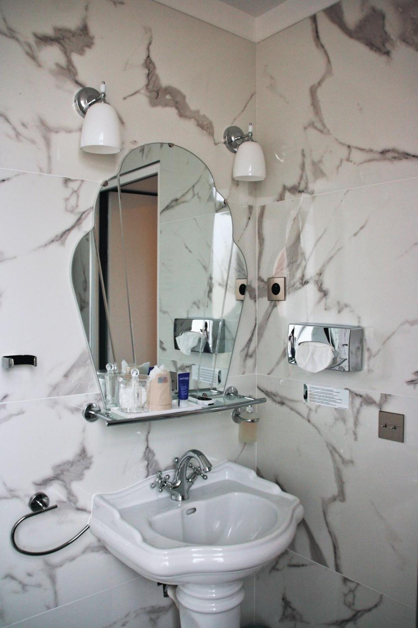 Villa Victoria Hotel Et Spa Ouistreham Quarto foto